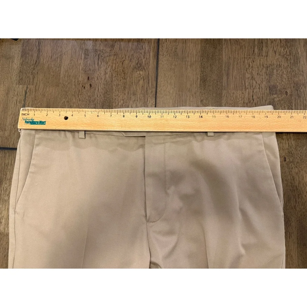 Roundtree & Yorke TravelSmart Mens 40x30 Khaki Chino Pants CoreComfort Stretch